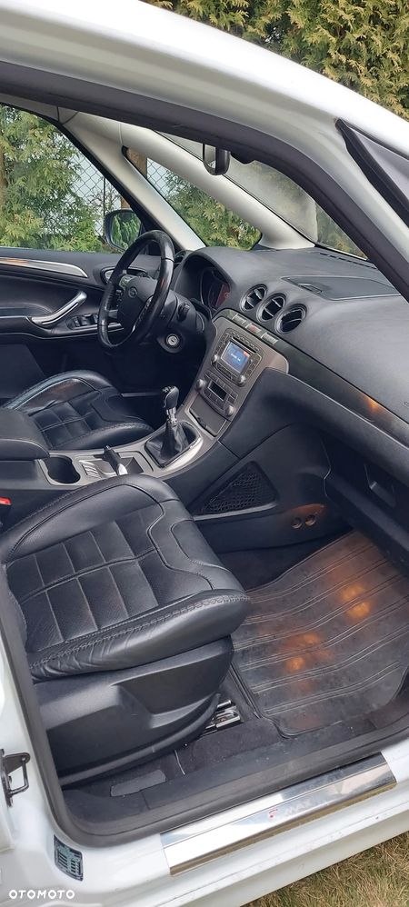 Ford S-Max 2.2 TDCi Titanium - 14