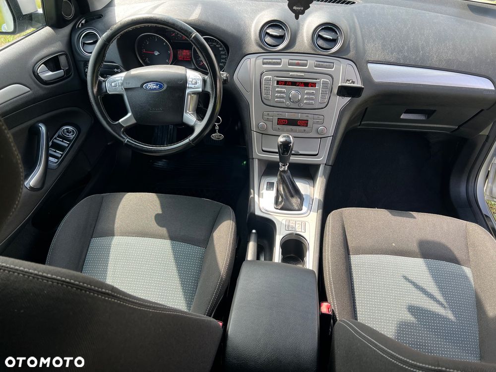 Ford Mondeo 2.0 TDCi Ghia X - 10