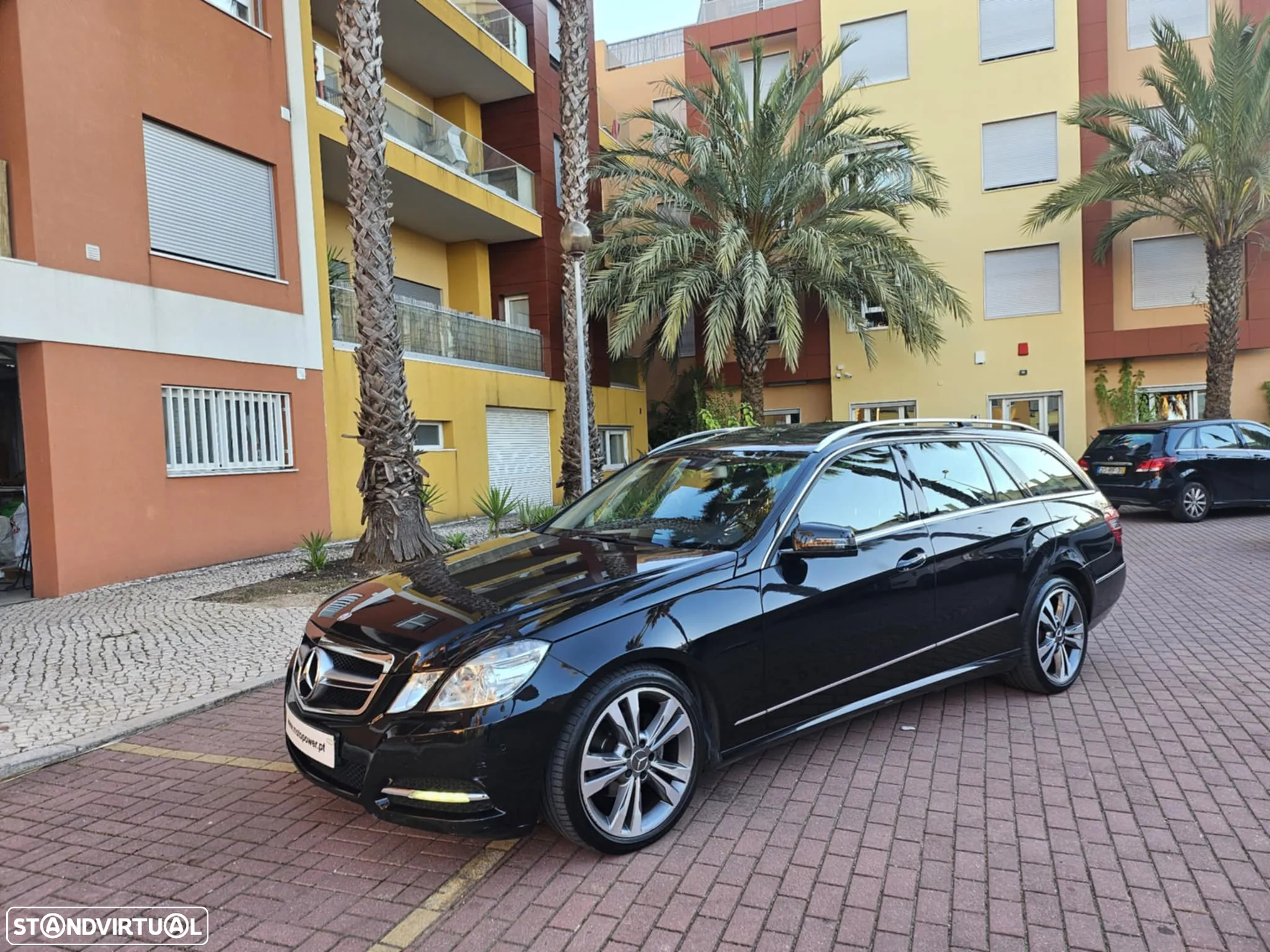 Mercedes-Benz E 220 BlueTEC Avantgarde Auto. - 16