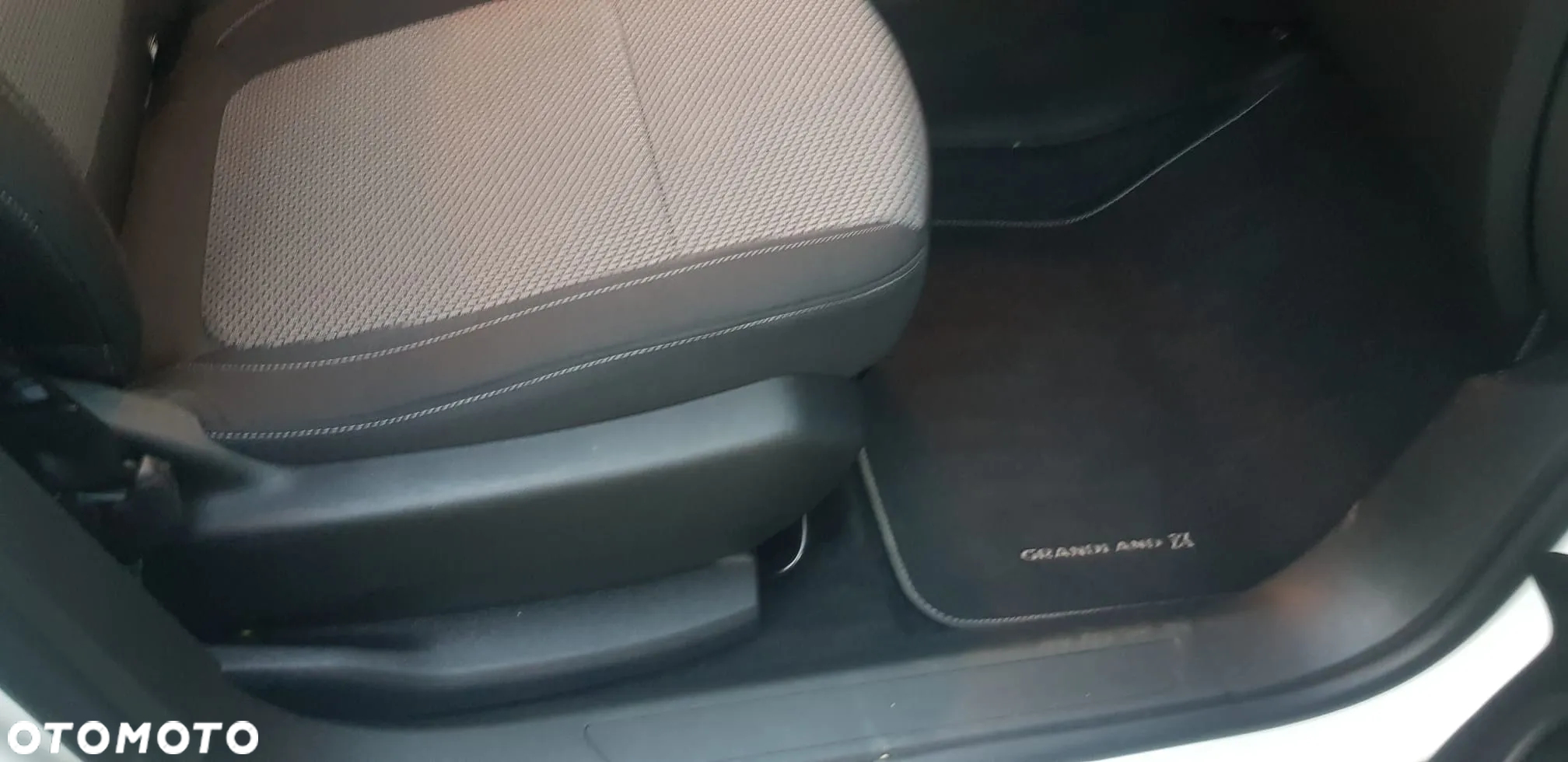 Opel Grandland X 1.2 Start/Stop Design Line - 26