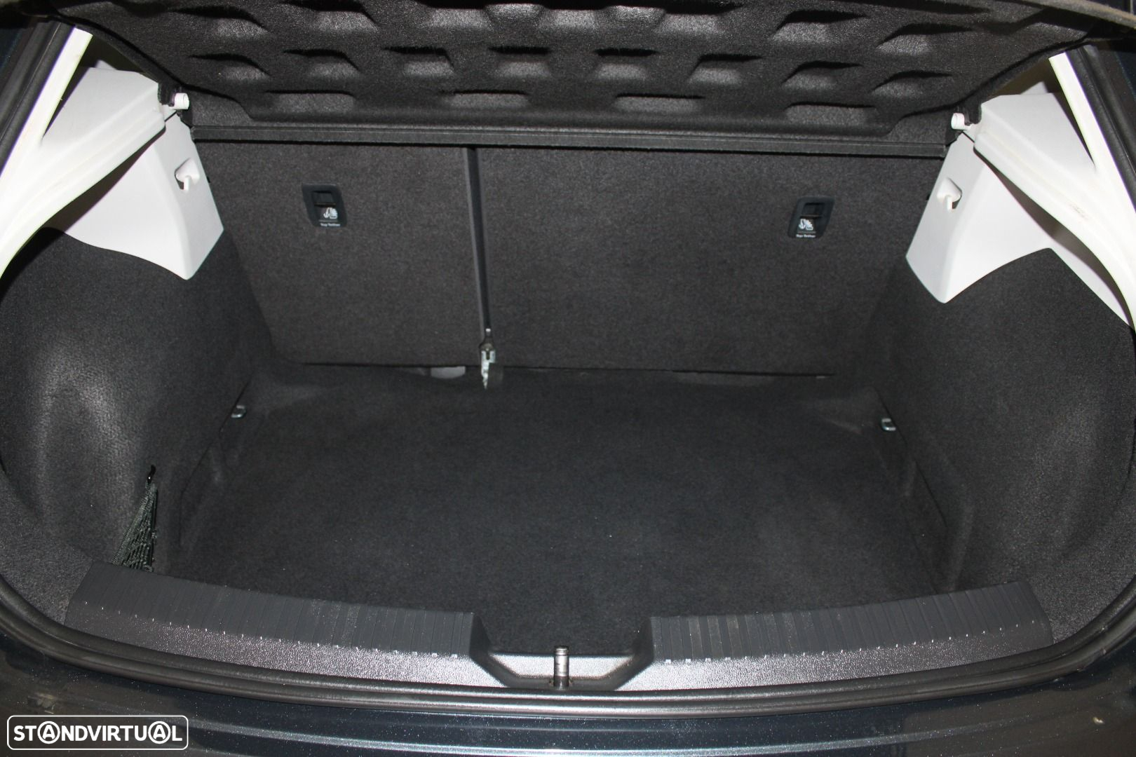 SEAT Leon 1.6 TDI Style S/S - 24