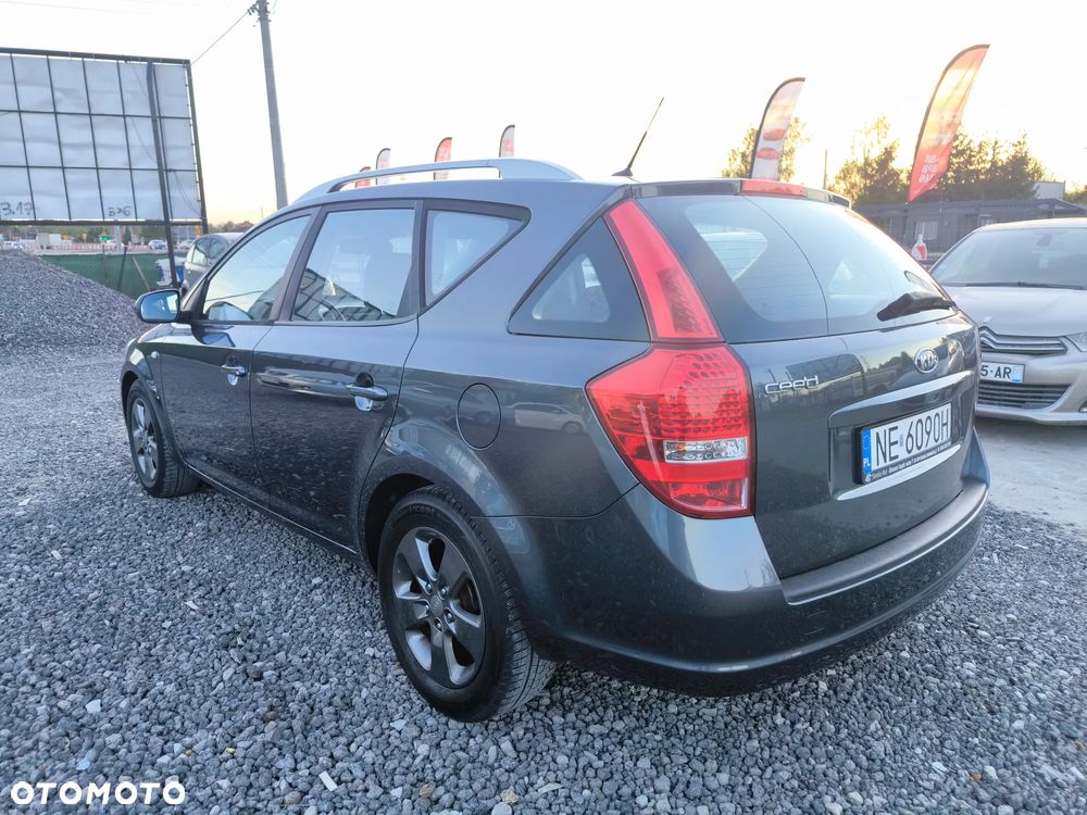 Kia Ceed 1.4 Comfort + - 8