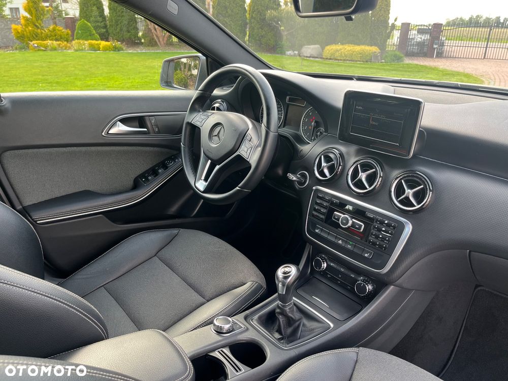 Mercedes-Benz Klasa A 180 (BlueEFFICIENCY) - 30