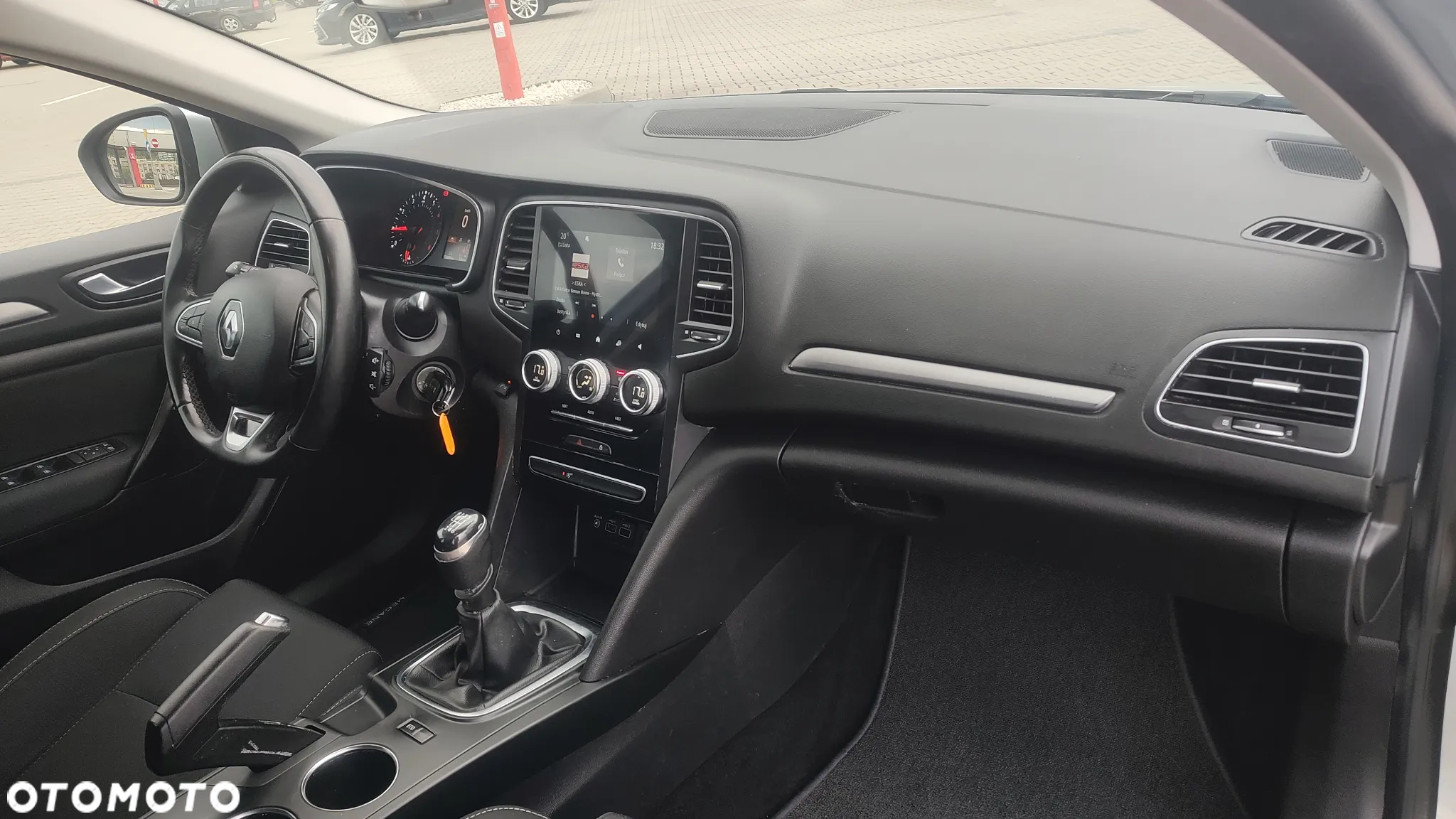 Renault Megane 1.3 TCe FAP Zen - 22