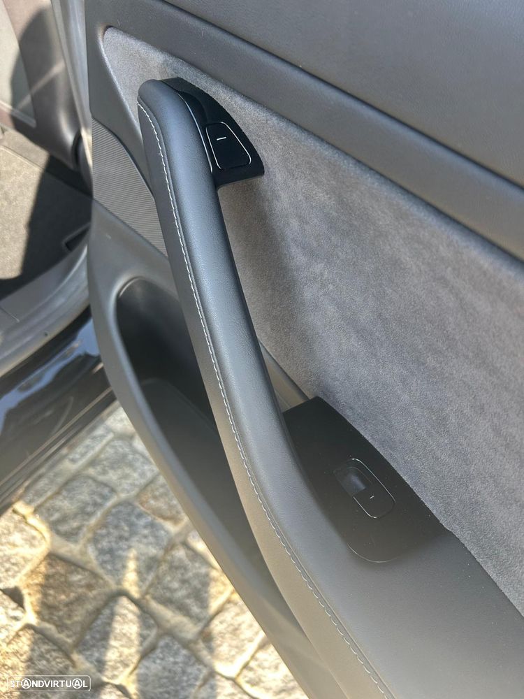 Tesla Model 3 Performance Dual Motor AWD - 17