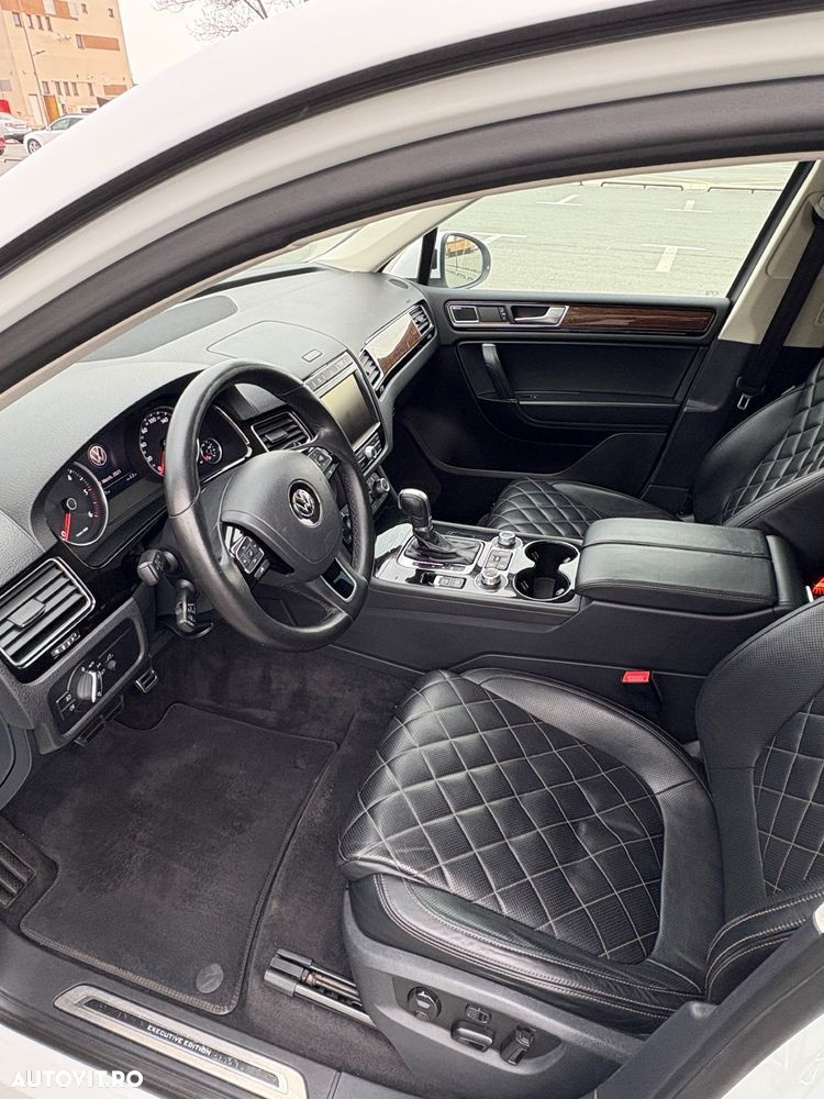Volkswagen Touareg - 11