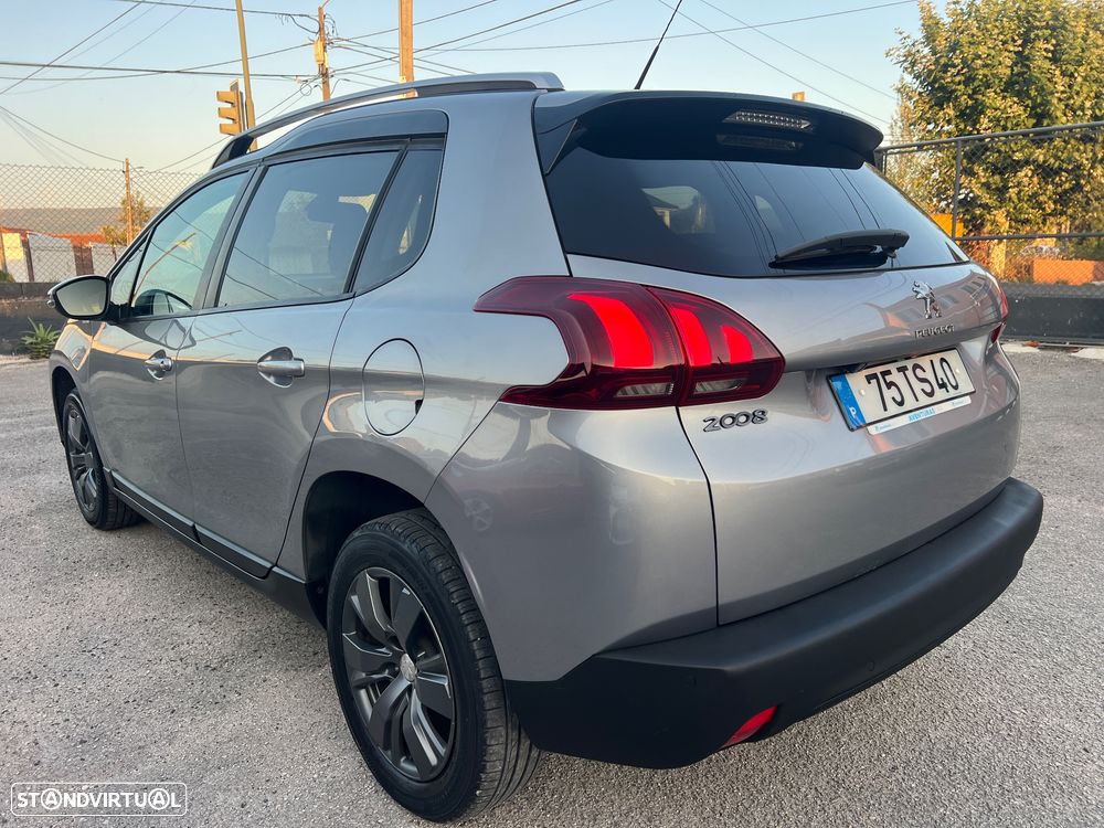 Peugeot 2008 1.2 PureTech Style - 27