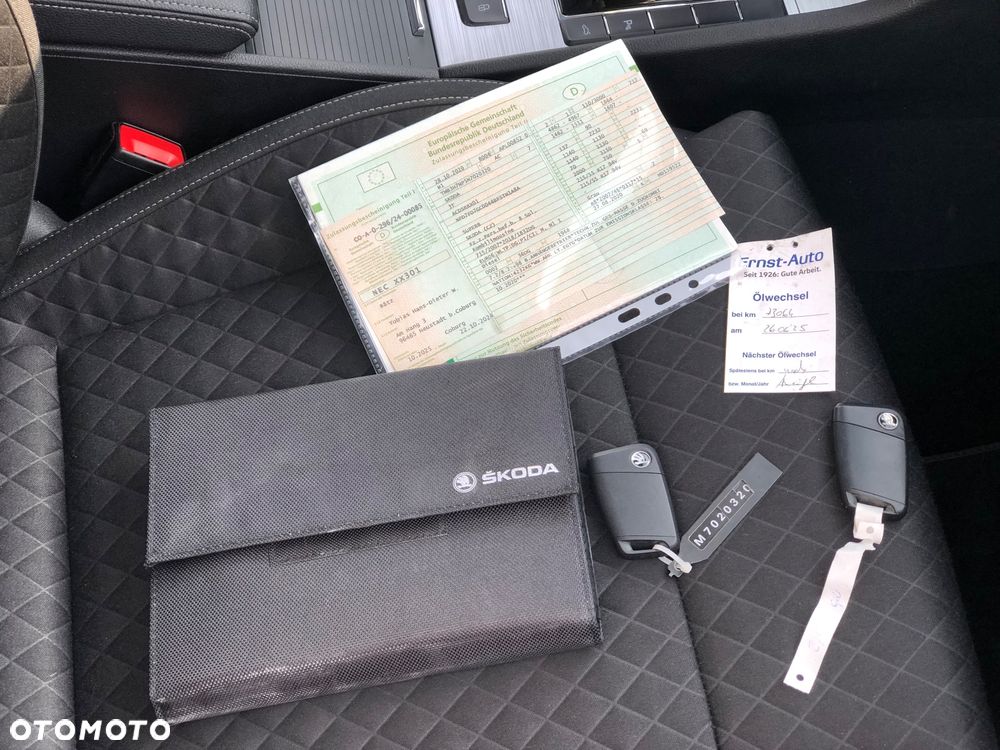 Skoda Superb 2.0 TDI DSG Style - 39