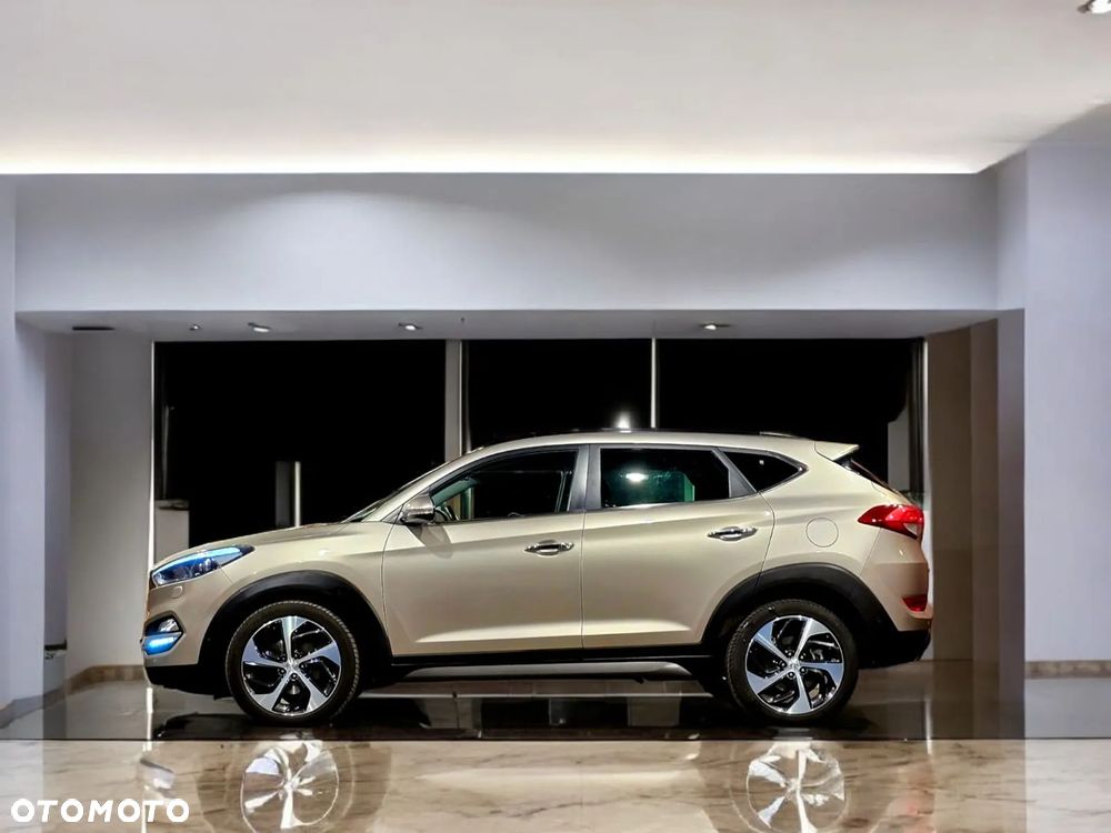 Hyundai Tucson 2.0 CRDi 4WD Automatik Premium - 22