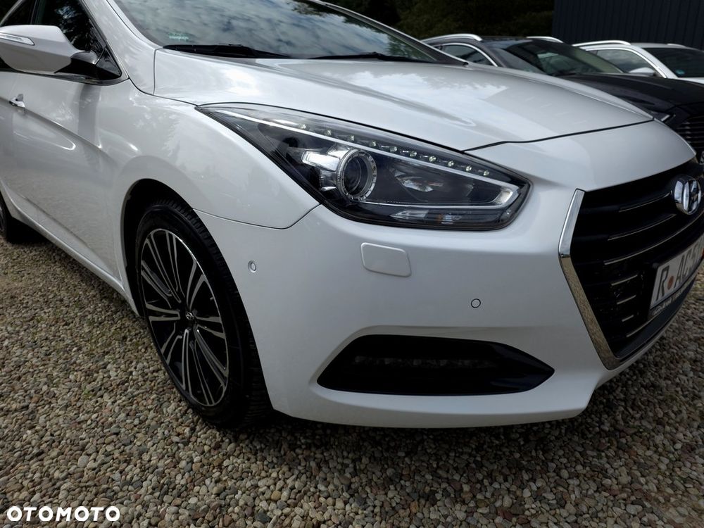 Hyundai i40 1.7 CRDi Premium DCT - 1