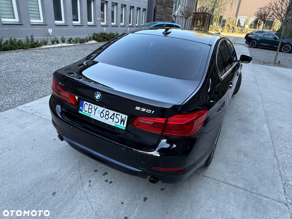 BMW Seria 5 530i xDrive Sport - 6
