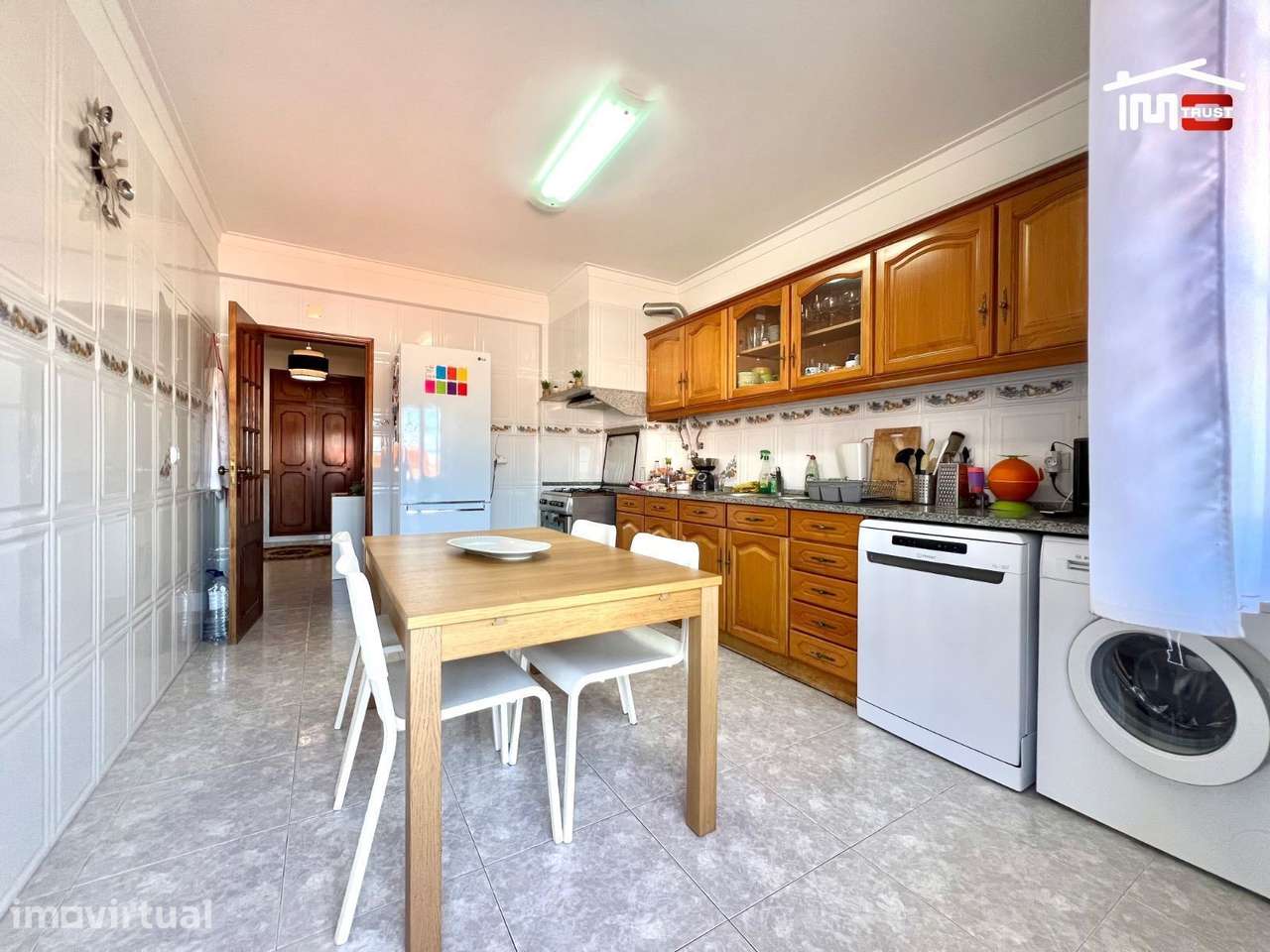 Apartamento T1 - Varanda, Coz. Equipada, Lareira - Cidade Sol - Grande imagem: 4/15