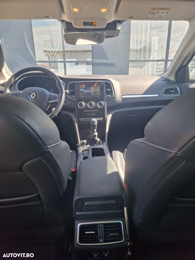 Renault Megane TCe 140 GPF Techno - 6