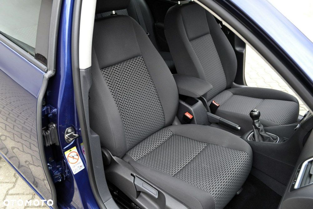 Volkswagen Golf 1.4 Style - 29