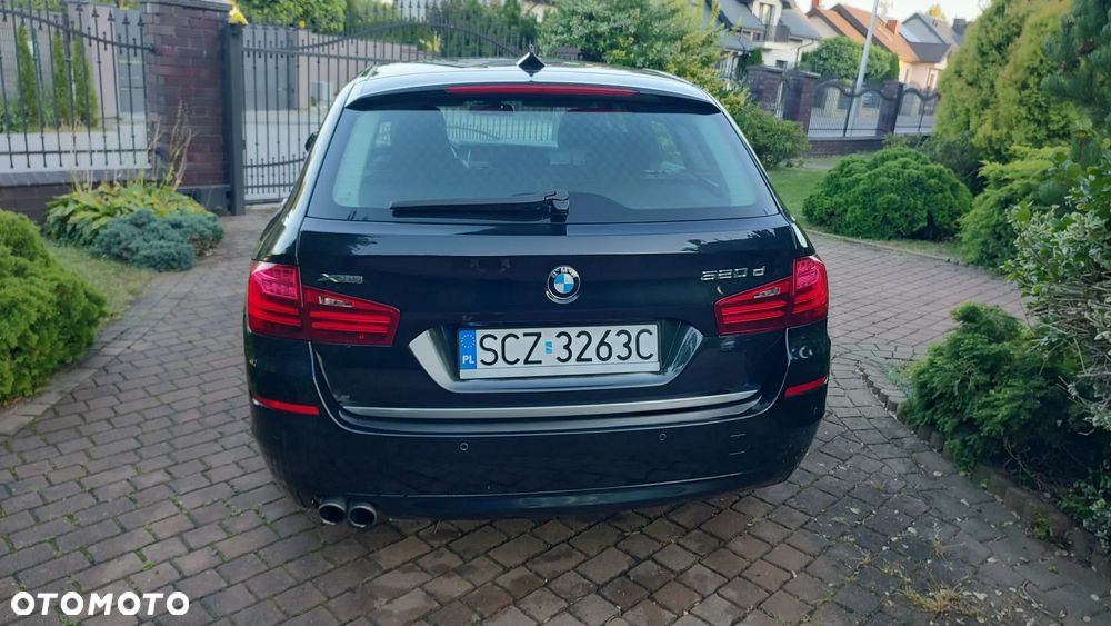 BMW Seria 5 520d xDrive Touring Modern Line - 11