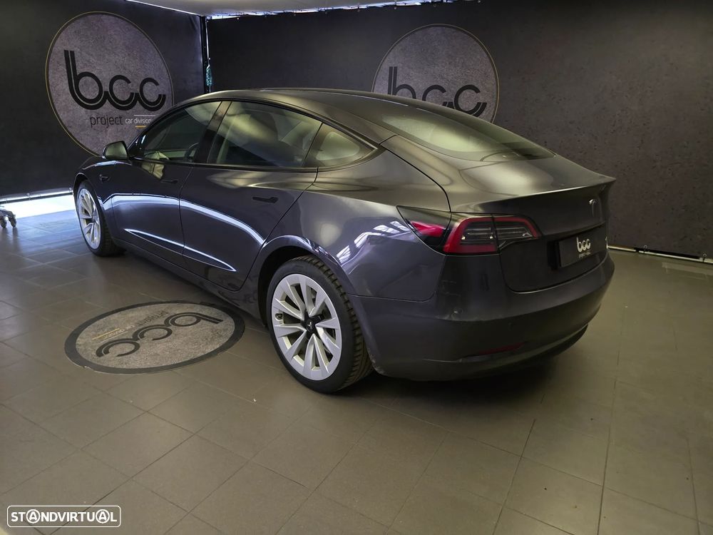 Tesla Model 3 Long-Range Dual Motor AWD - 4