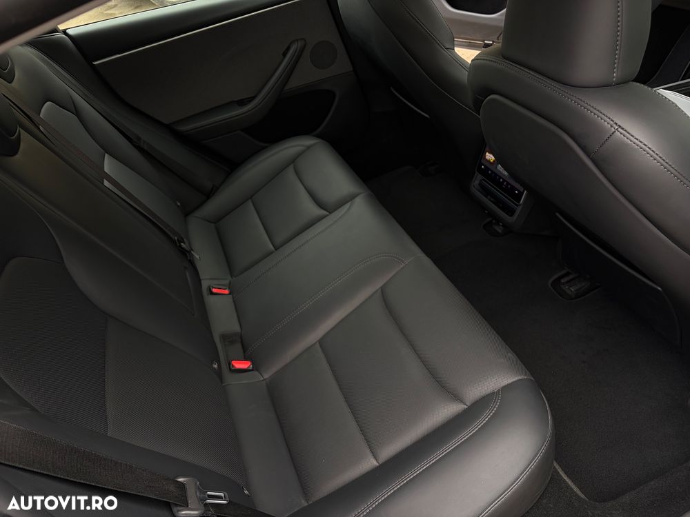 TESLA Model 3 2025 — imagine 7