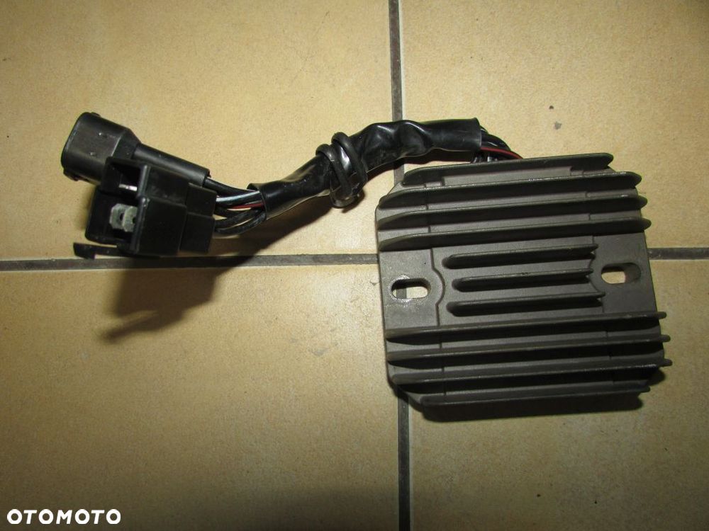 Suzuki SV 650 03-09 regulator napięcia - 1