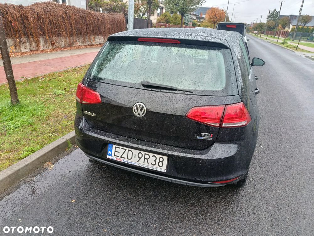 Volkswagen Golf 1.6 TDI BlueMotion Technology Comfortline - 12