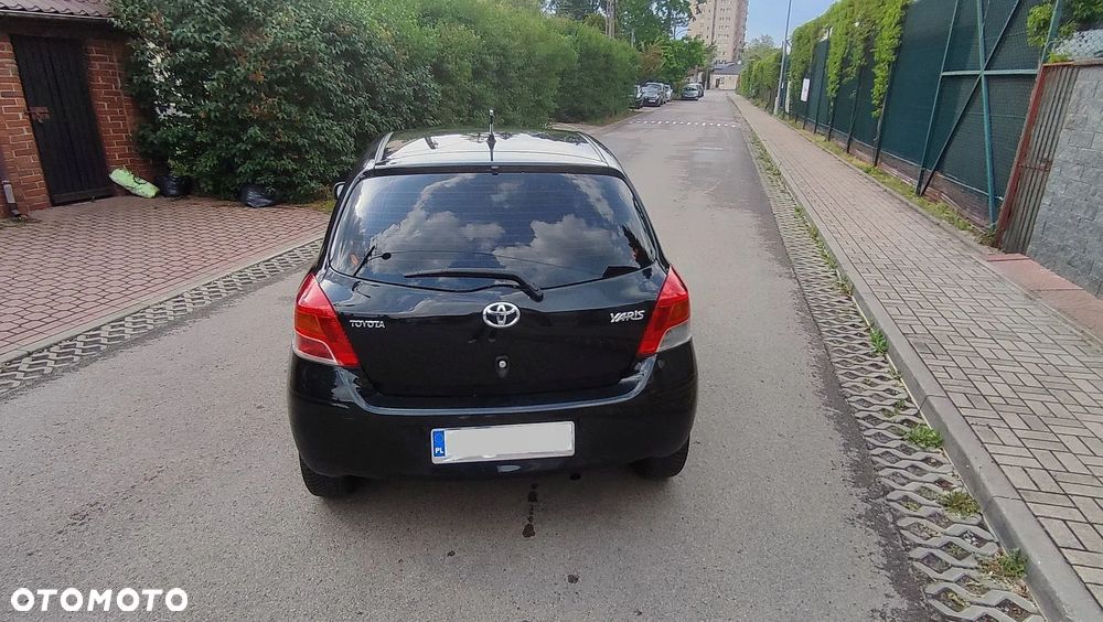 Toyota Yaris 1.33 2010 - 23
