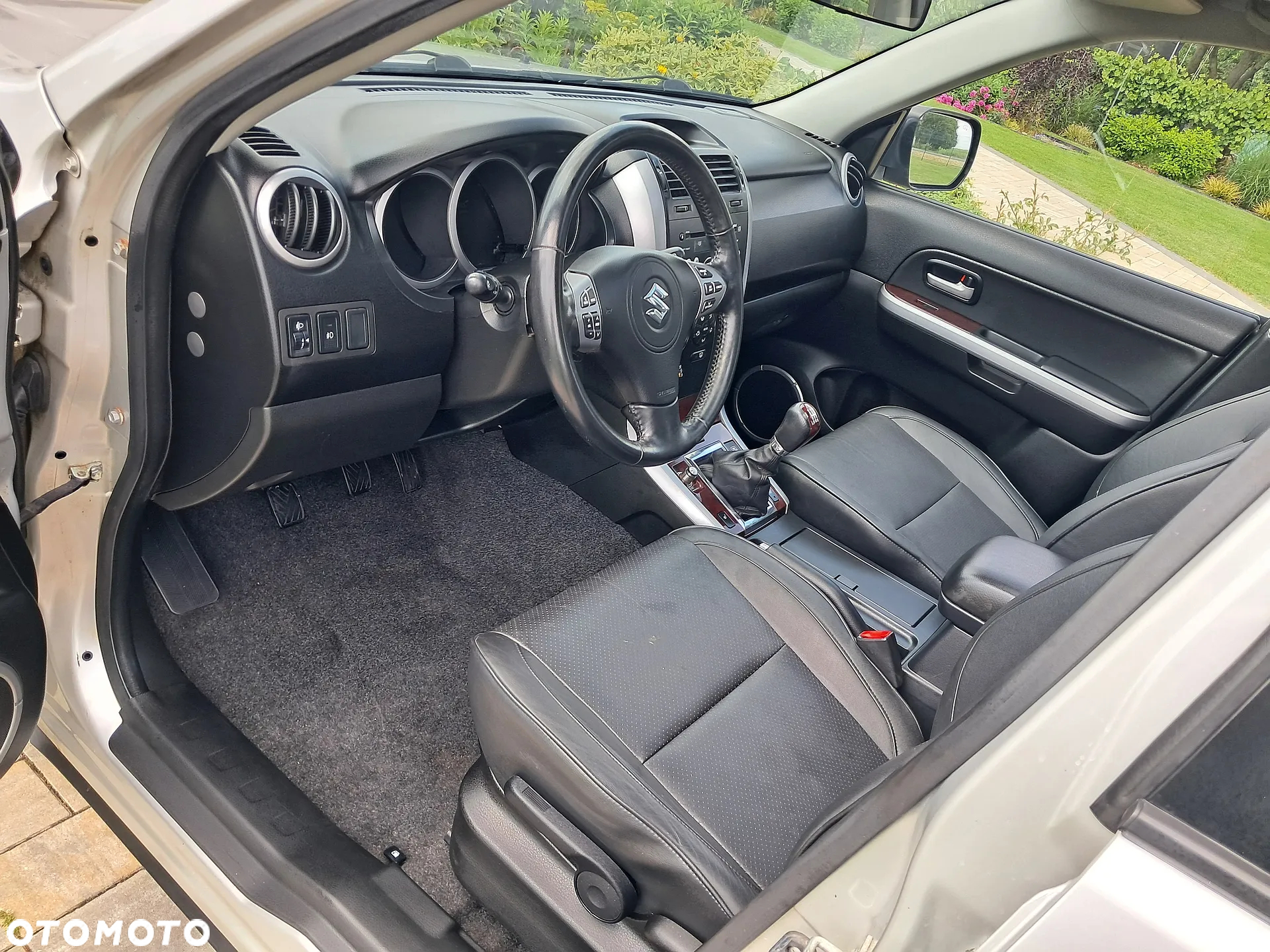 Suzuki Grand Vitara 2.0 De luxe - 11
