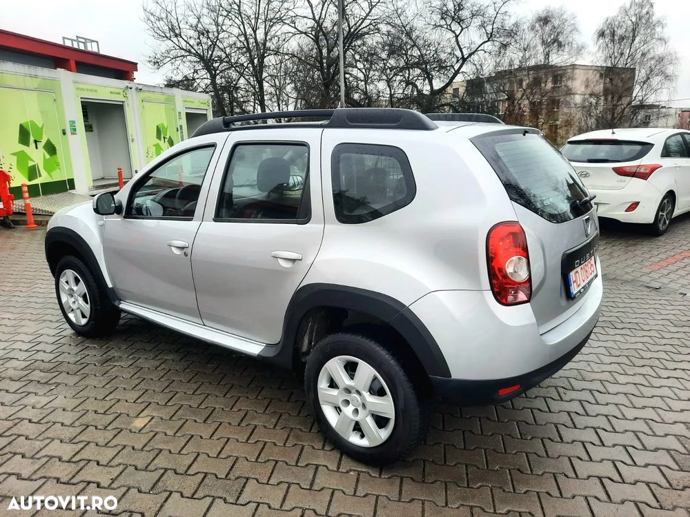 Dacia Duster 1.6 16V 105 4x2 Celebration - 3