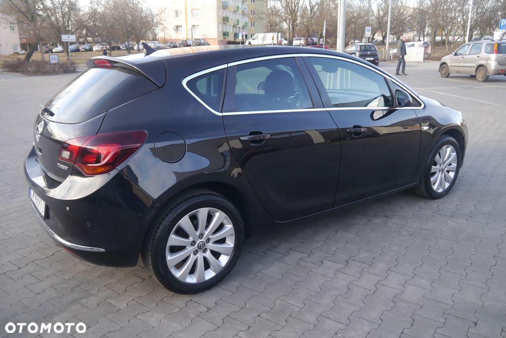 Opel Astra 1.4 Turbo Exklusiv - 14