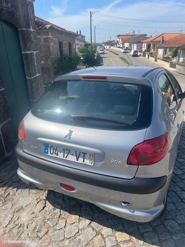 Peugeot 206 1.1 Color Line - 12