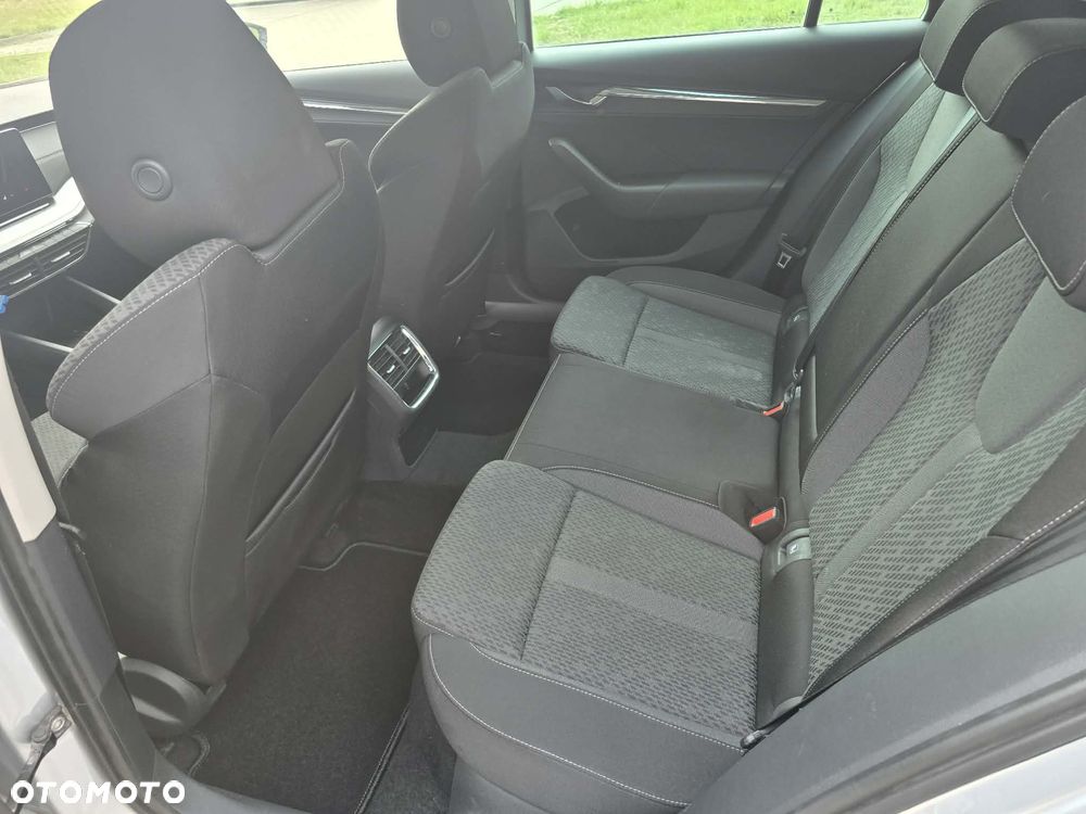 Skoda Octavia 2.0 TDI Style DSG - 5