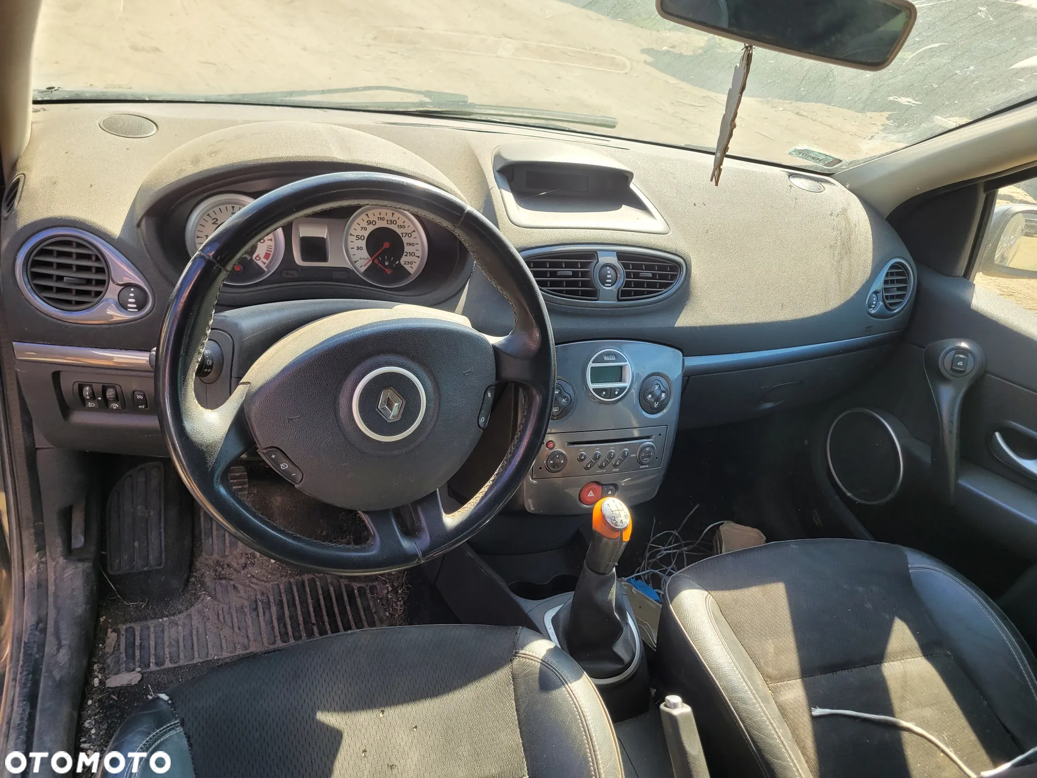 RENAULT CLIO III KOMBI fotel fotele kanapa deska kokpit podsufitka boczek boczki klamka podłokietnik licznik - 2