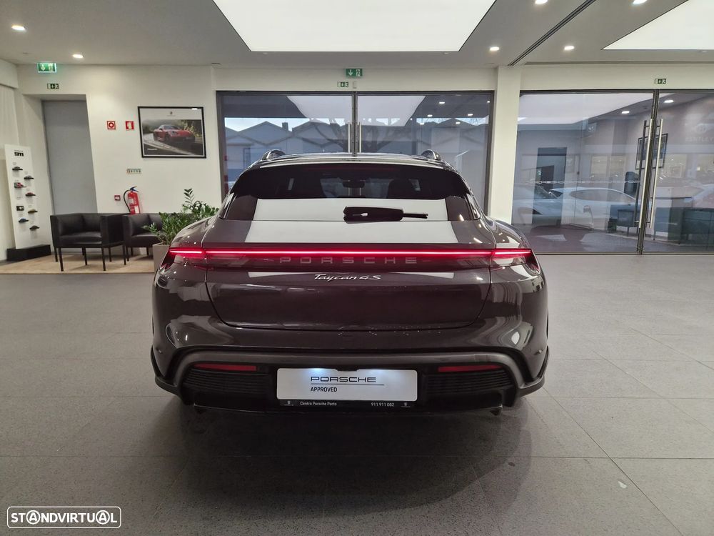 Porsche Taycan Cross Turismo 4S - 5