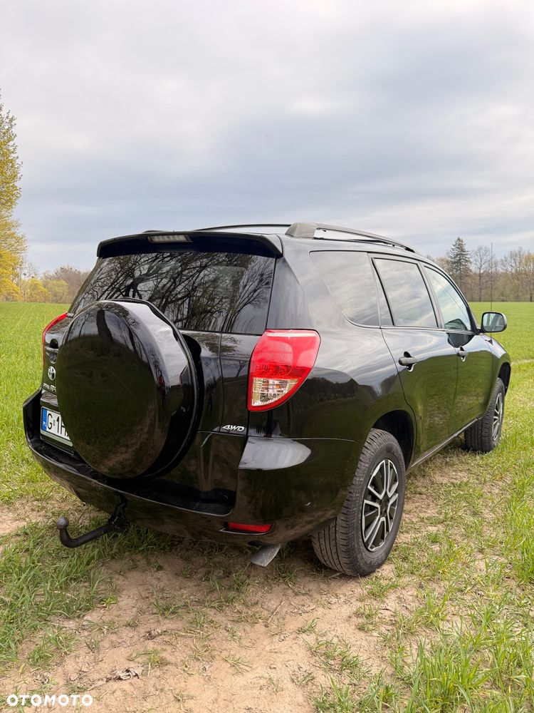 Toyota RAV4 - 4