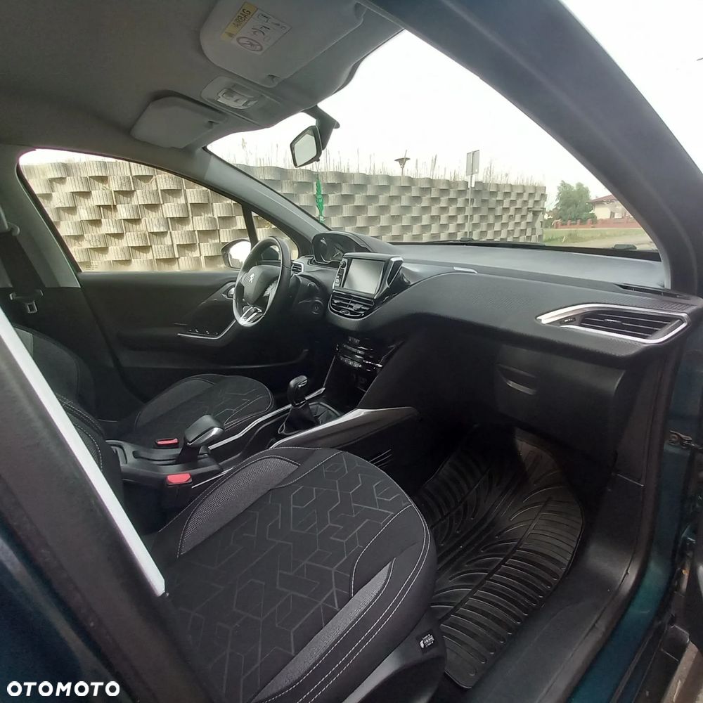 Peugeot 2008 - 9