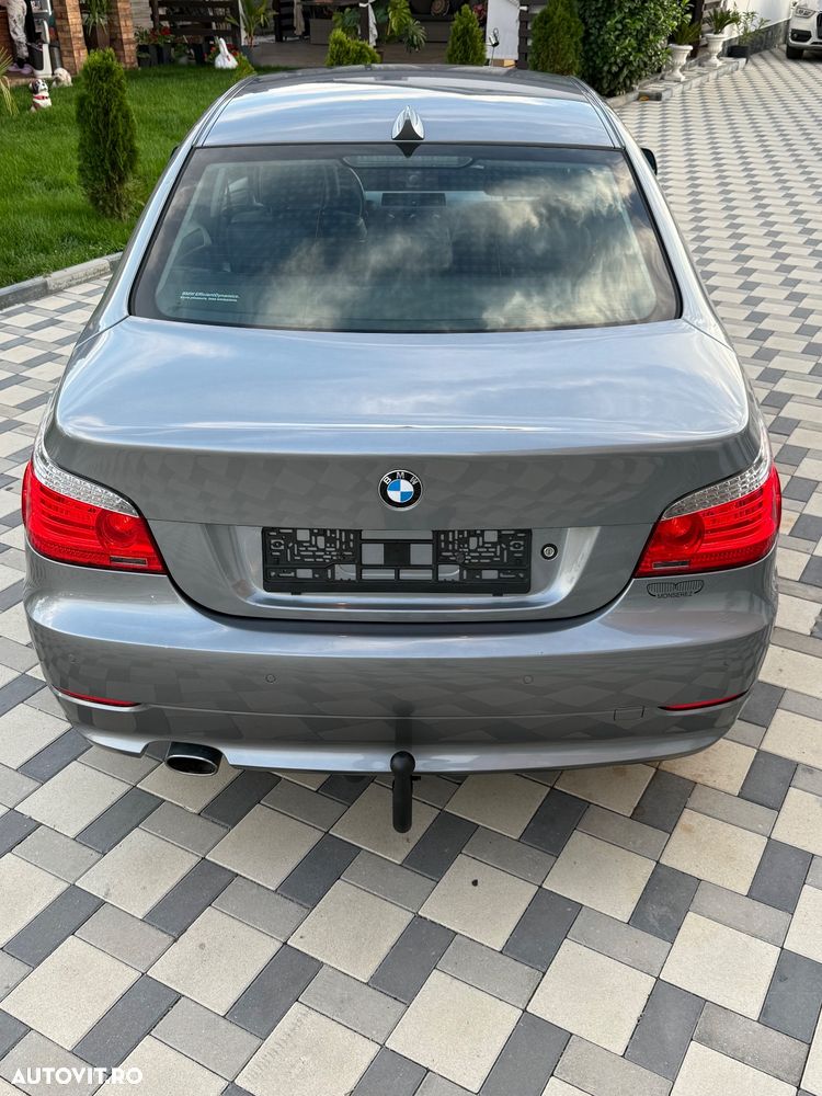 BMW Seria 5 520d Touring - 4