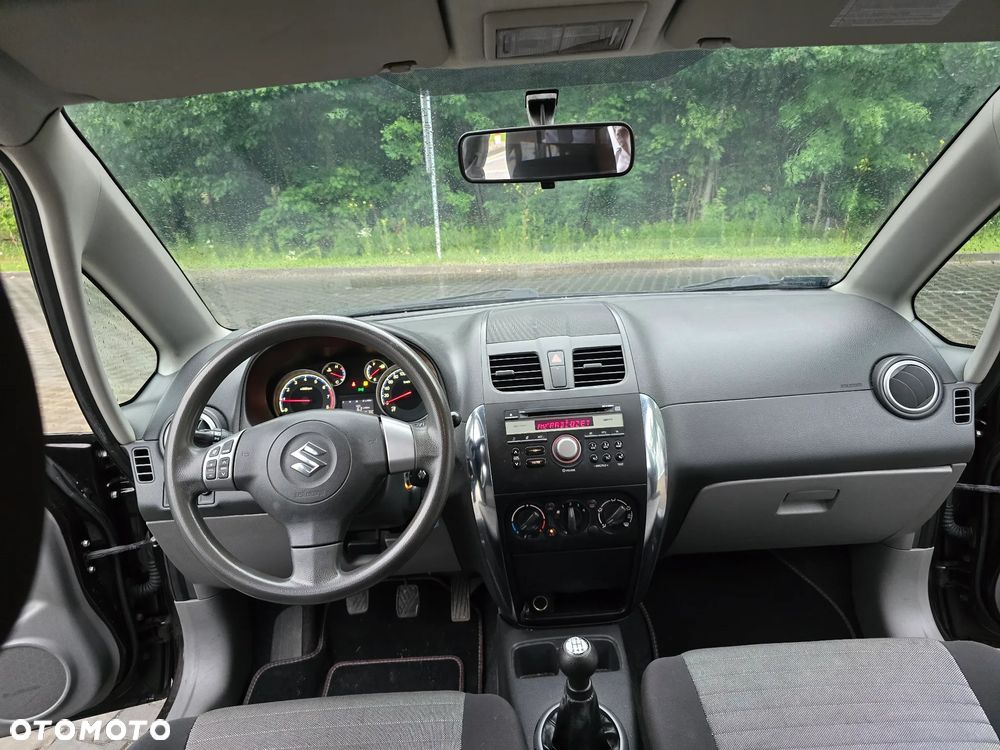 Suzuki SX4 1.6 Comfort Plus - 7