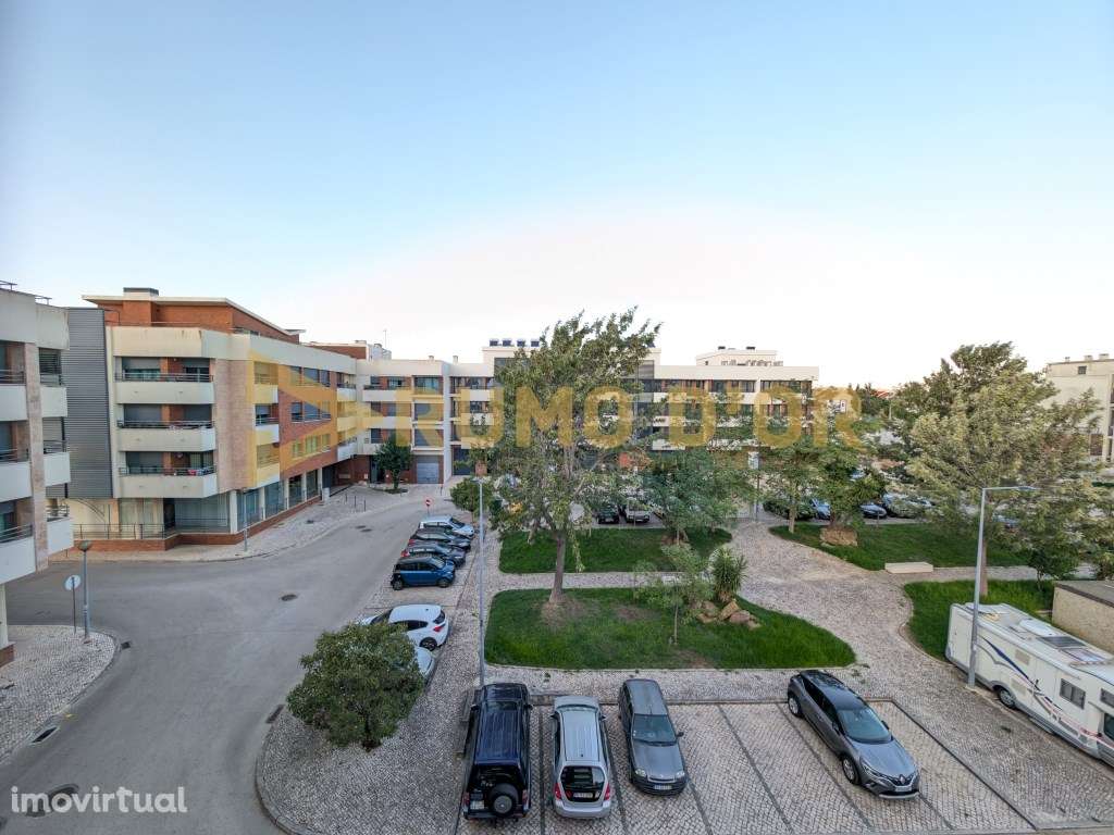 Arruda Dos Vinhos,T3 com parqueamento e arrecadação - Grande imagem: 3/9