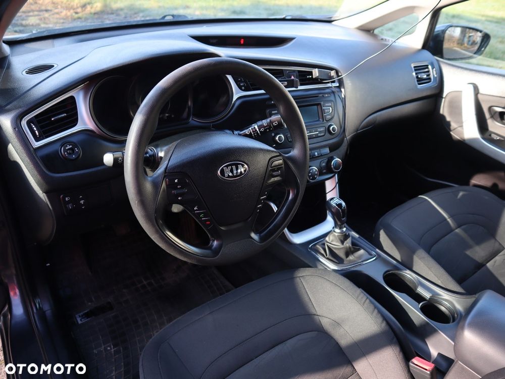 Kia Ceed Cee'd 1.6 CRDi M - 10