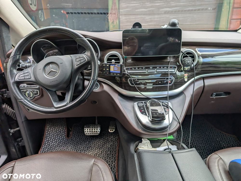 Mercedes-Benz Klasa V 250 d 4-Matic Exclusive 7G-Tronic - 22
