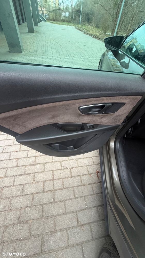 Seat Leon 2.0 TDI DPF Start&Stop DSG XCELLENCE - 24