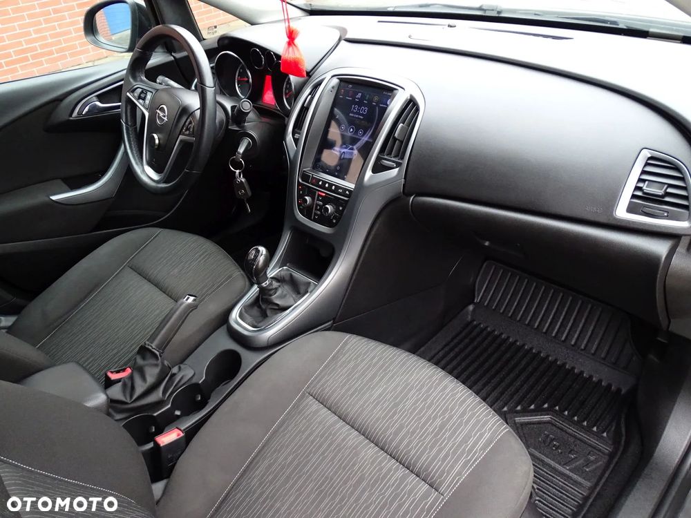 Opel Astra 1.4 T Executive - 18