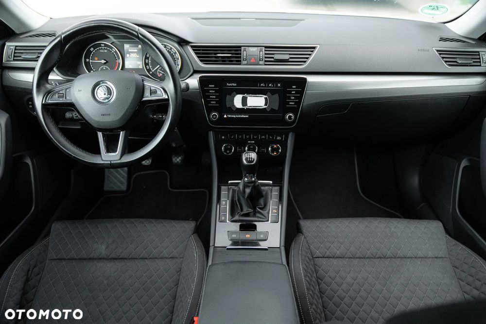 Skoda Superb 2.0 TDI Style - 11