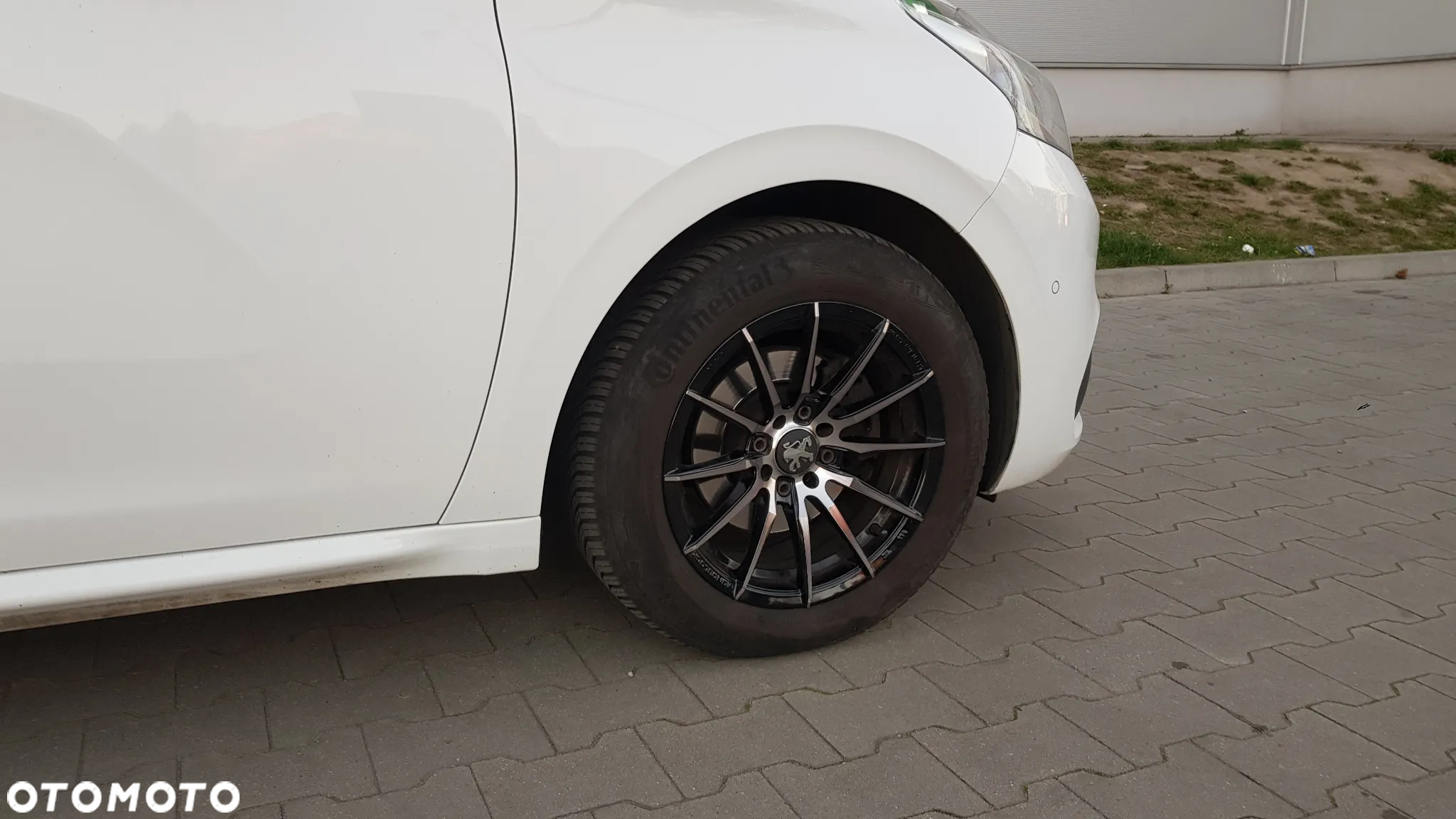 Peugeot 208 - 20