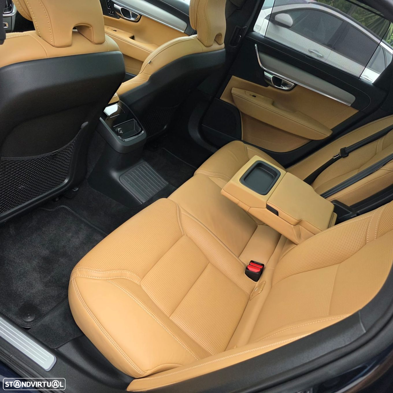 Volvo V90 2.0 T8 Inscription AWD Geartronic - 8