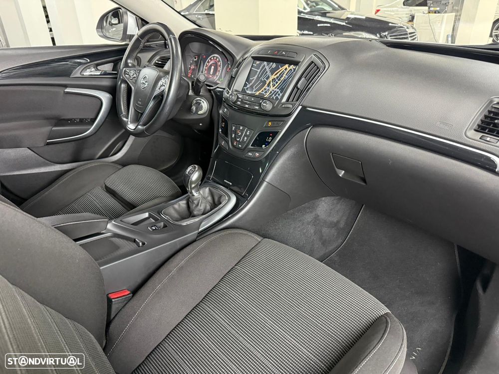 Opel Insignia 2.0 CDTI executive S/S - 26