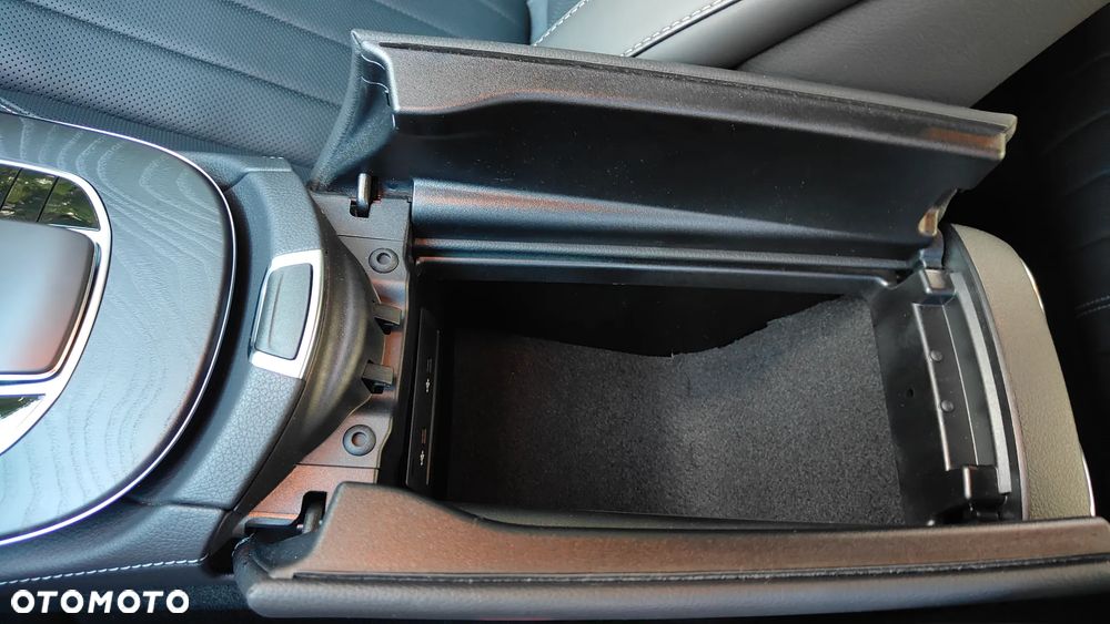 Mercedes-Benz Klasa E 220 d 4-Matic Avantgarde - 10