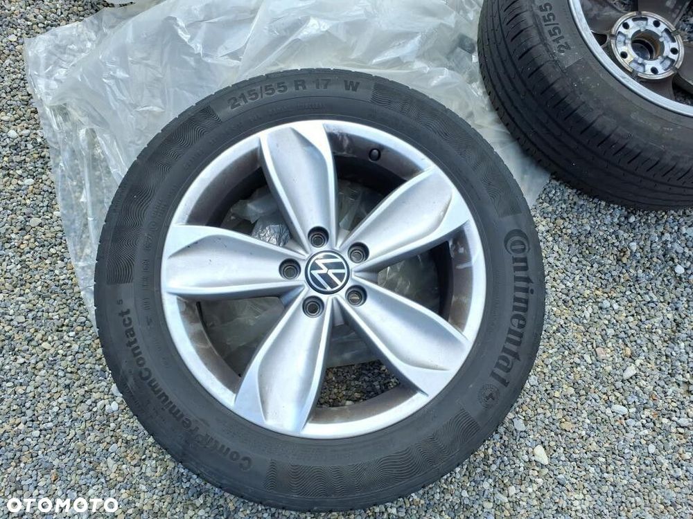 Volkswagen Passat - 11