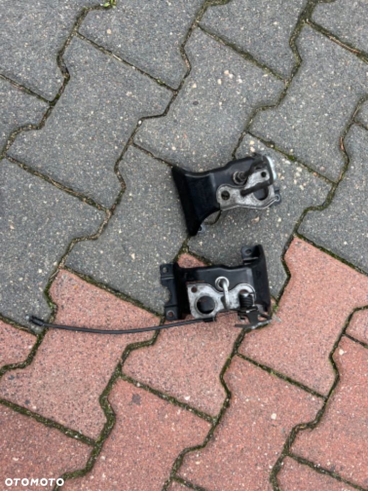 Rygle maski BMW F15/F16 - 1