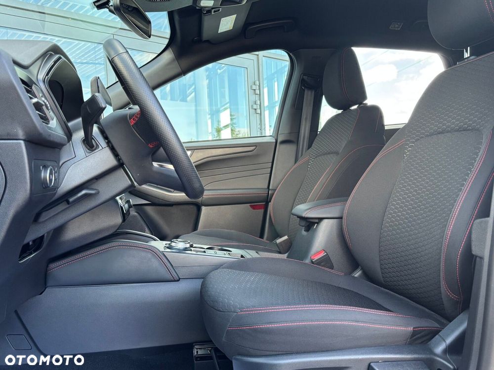 Ford Kuga - 12