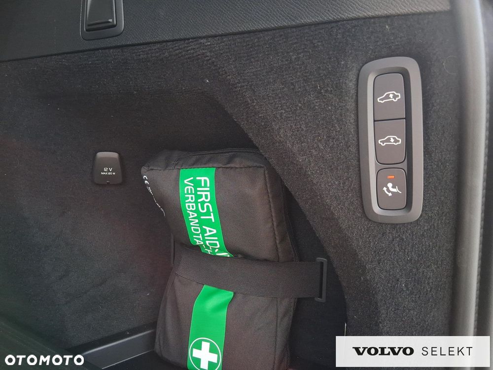 Volvo XC 90 - 25