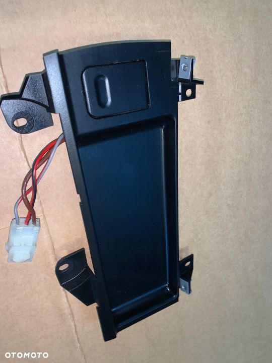 PÓŁKA ZAPALNICZKA GNIAZDO 12V BMW E39 - 3